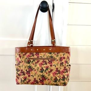 🔥 NWT Patricia Nash Purse- “Patina” 🔥